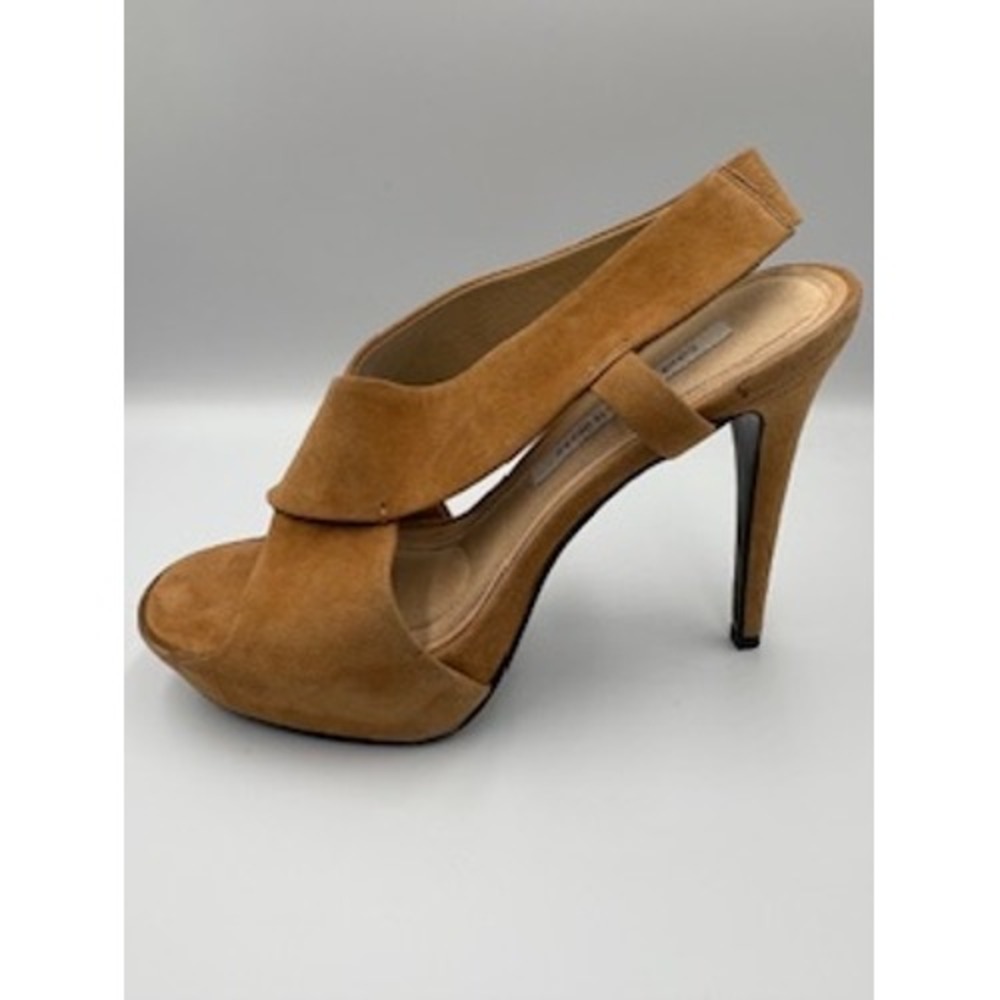DIANE VON FURSTENBERG Zia Platform Stiletto Heel Sandals 7.5 Camel Suede Neutral